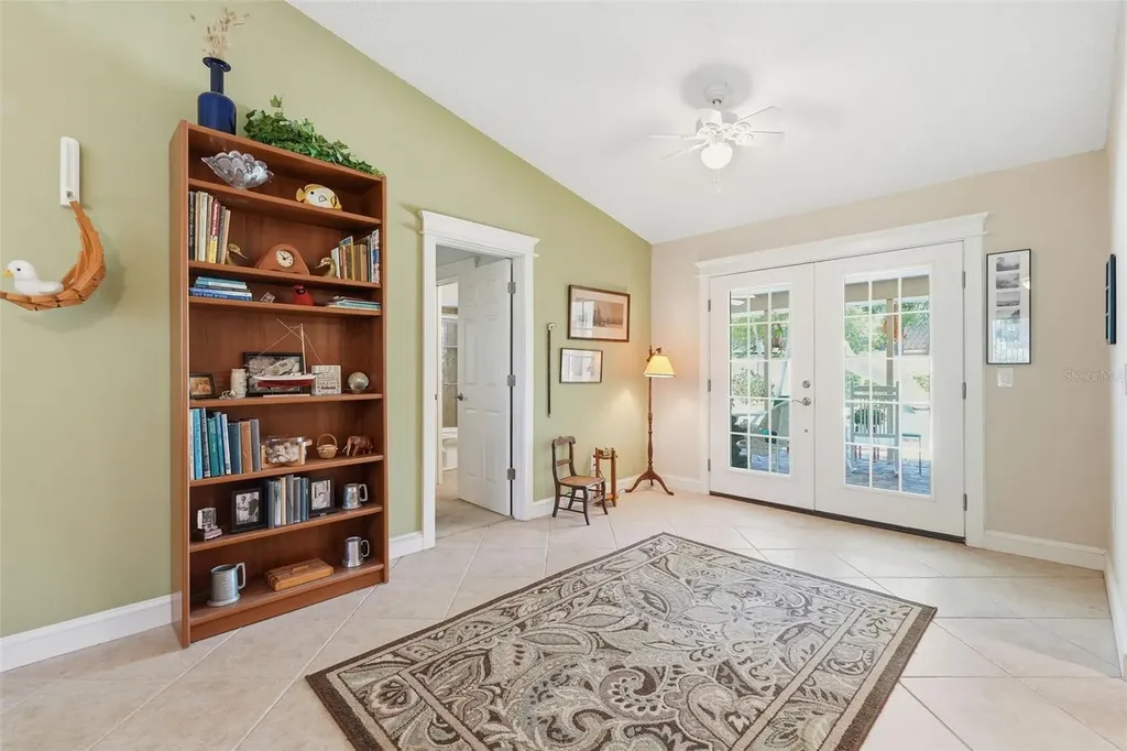 12104 99th Avenue Seminole FL 33772