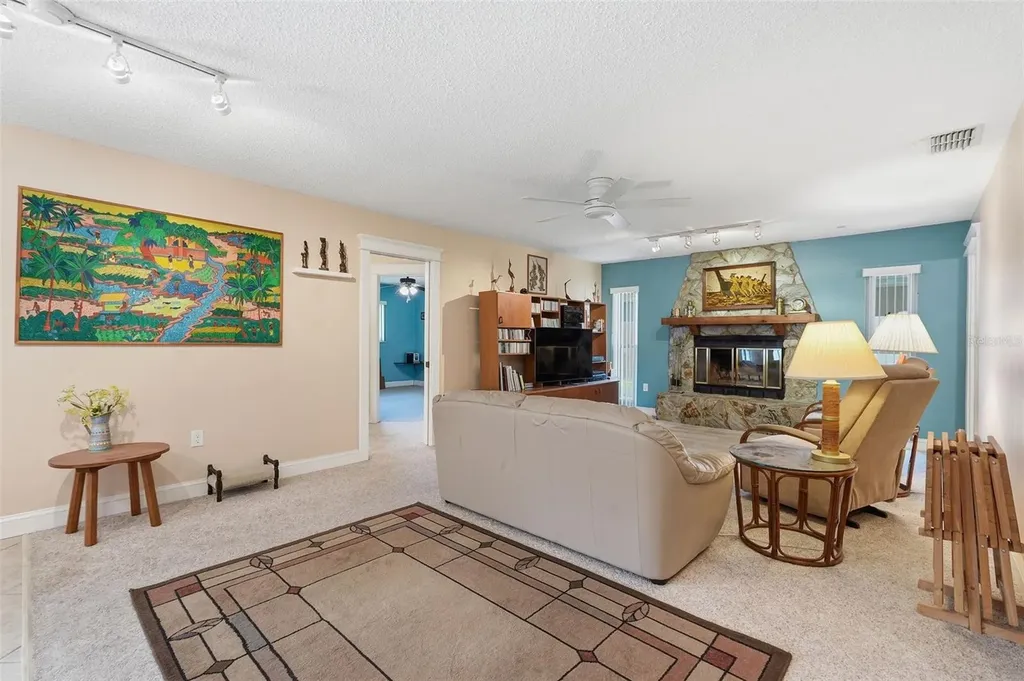 12104 99th Avenue Seminole FL 33772