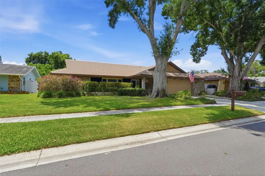 12104 99th Avenue Seminole FL 33772