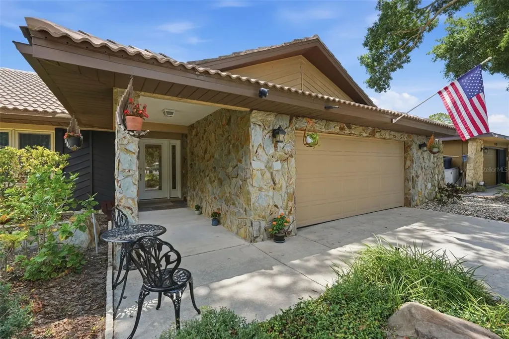 12104 99th Avenue Seminole FL 33772