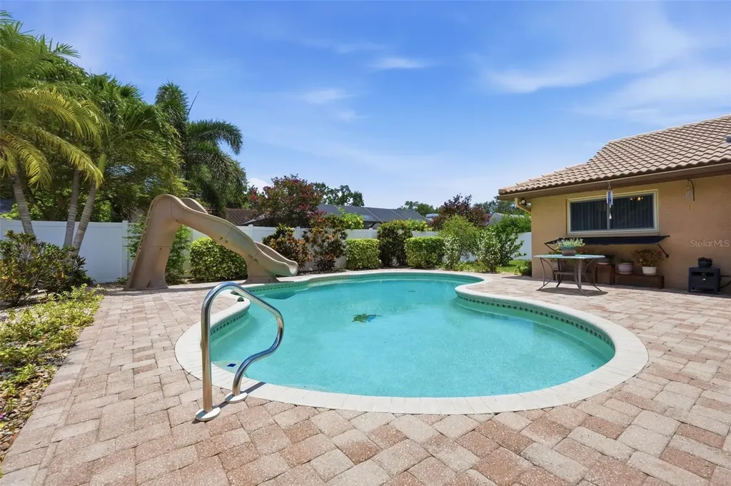 12104 99th Avenue Seminole FL 33772