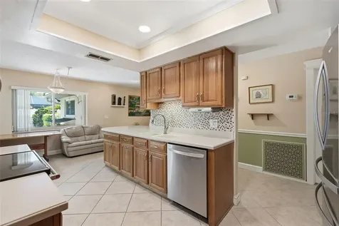 12104 99th Avenue Seminole FL 33772