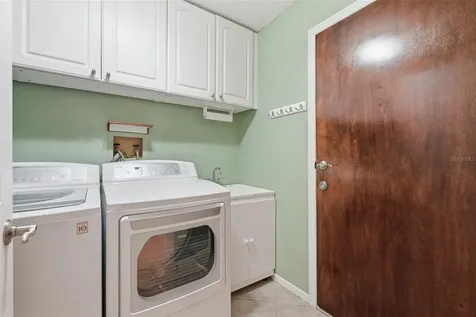 12104 99th Avenue Seminole FL 33772