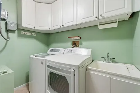 12104 99th Avenue Seminole FL 33772