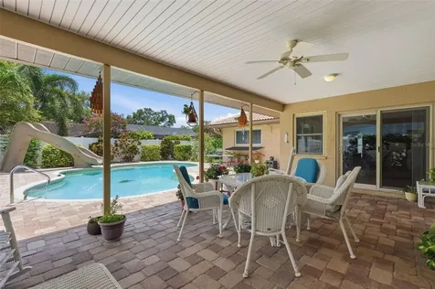 12104 99th Avenue Seminole FL 33772