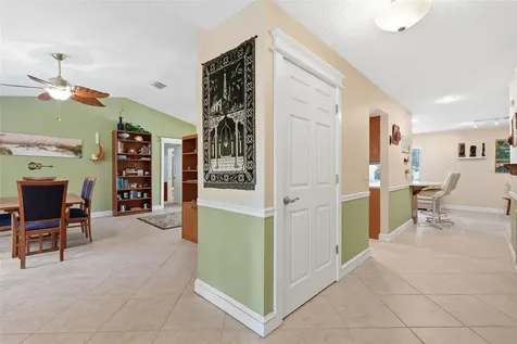 12104 99th Avenue Seminole FL 33772