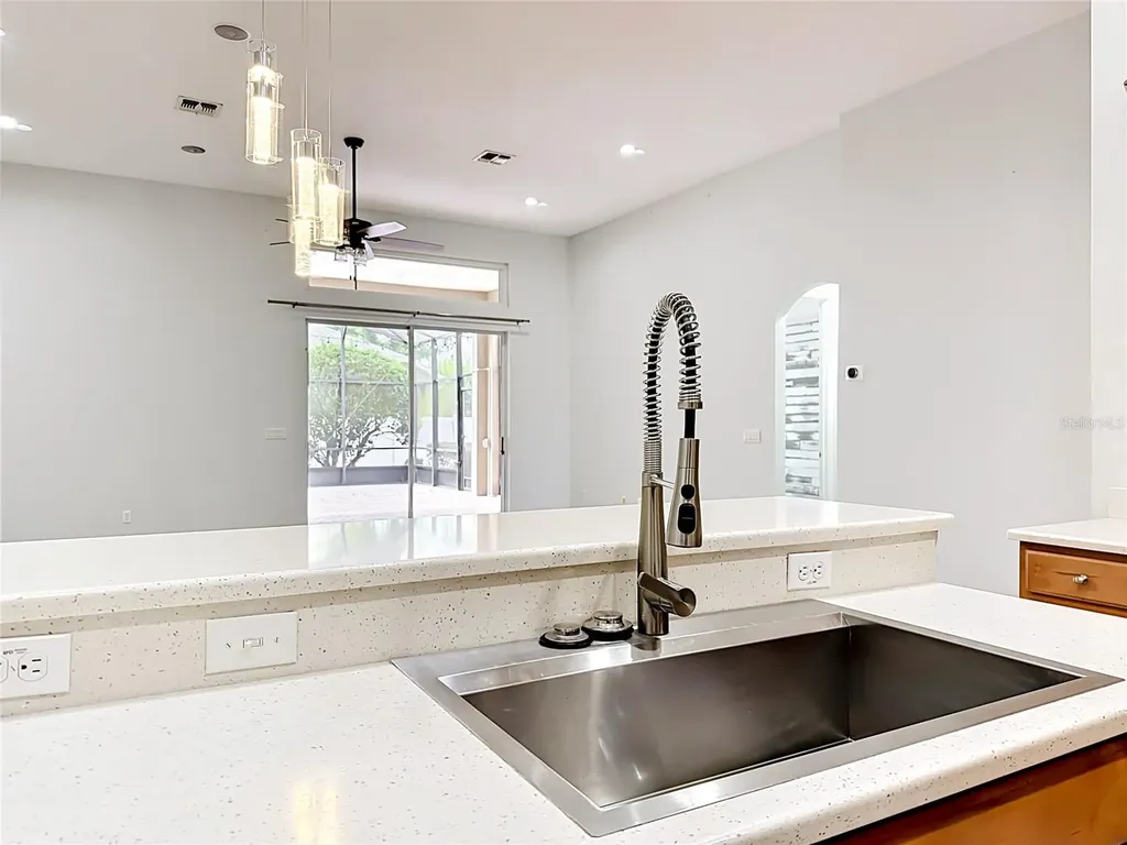 2432 Emerald Rose Way Apopka FL 32712