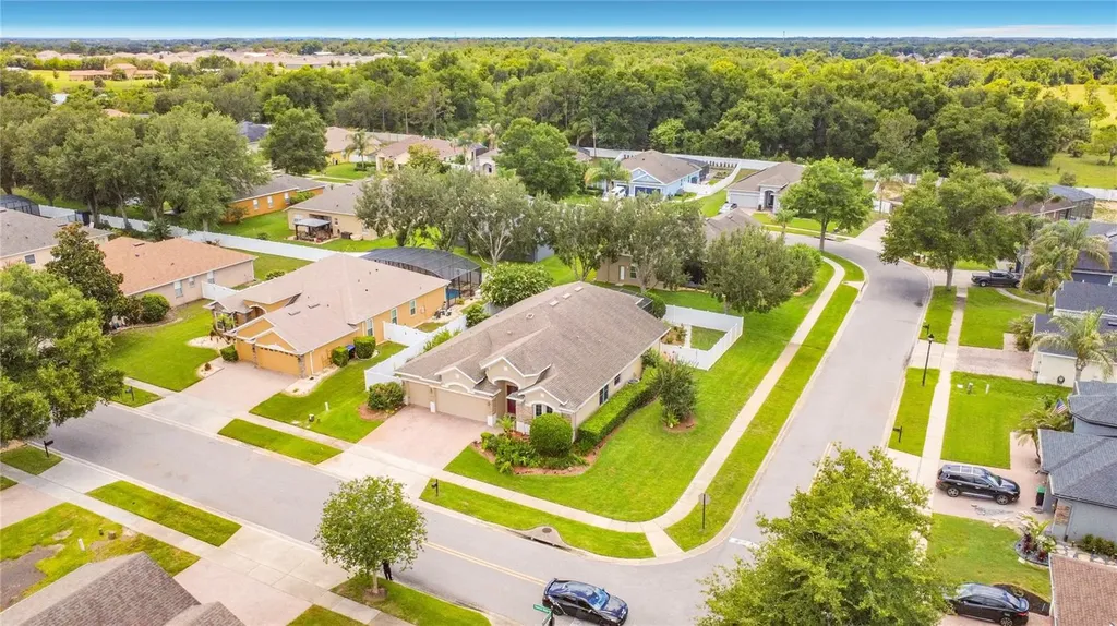 2432 Emerald Rose Way Apopka FL 32712