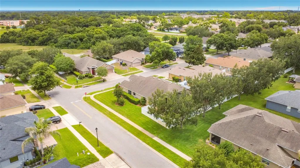 2432 Emerald Rose Way Apopka FL 32712