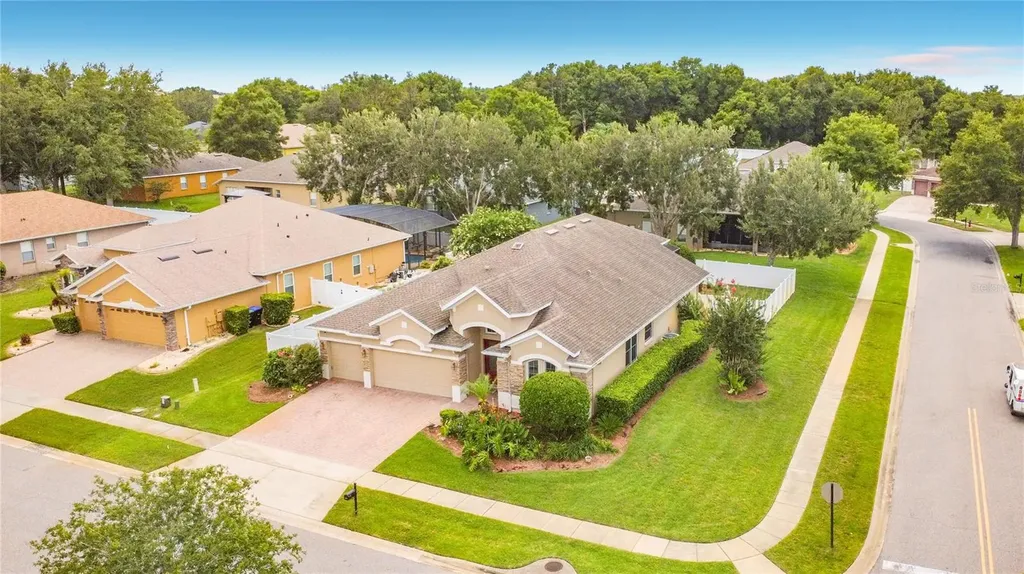 2432 Emerald Rose Way Apopka FL 32712