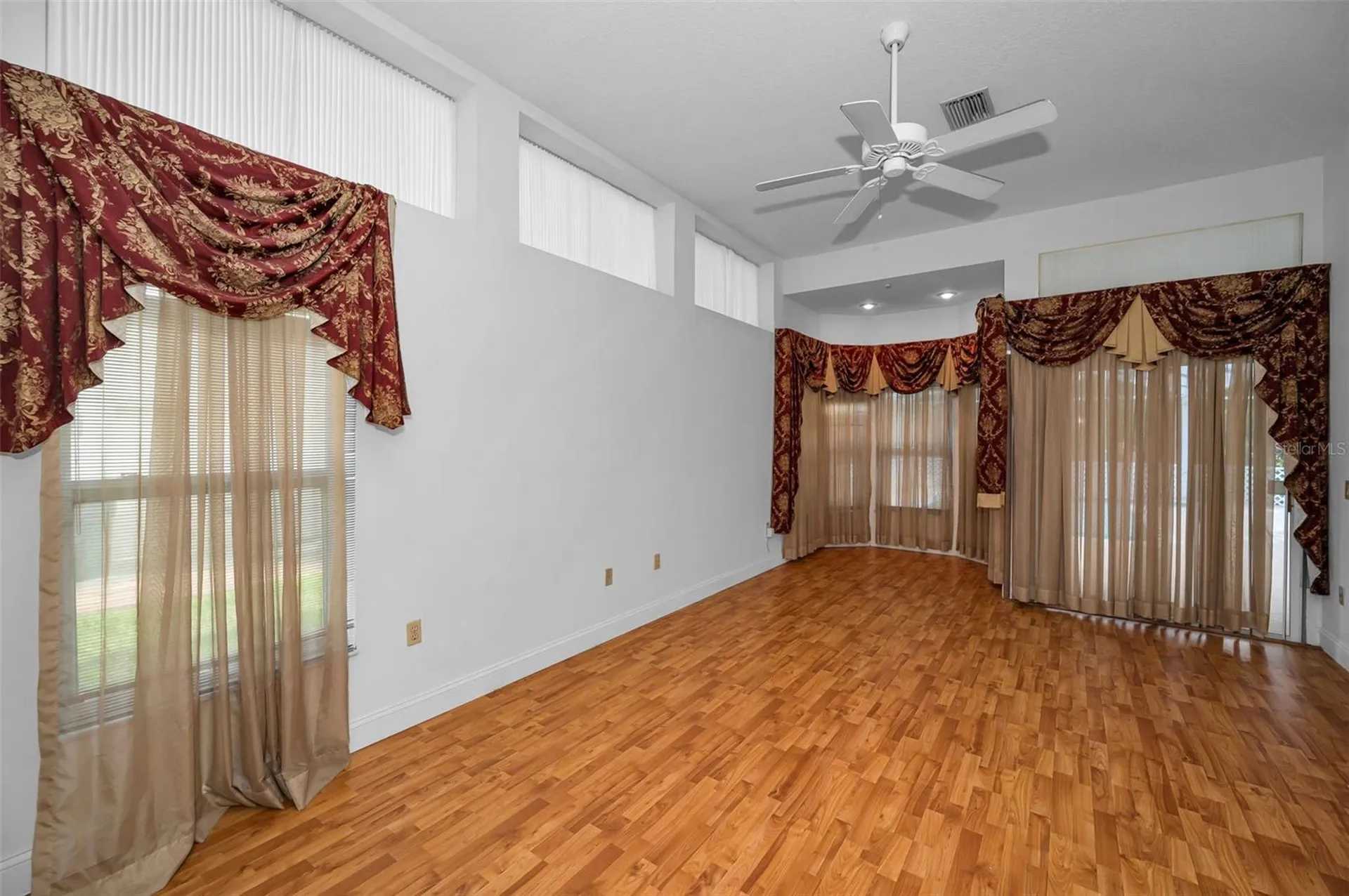 2714 Resnik Circle W Palm Harbor FL 34683
