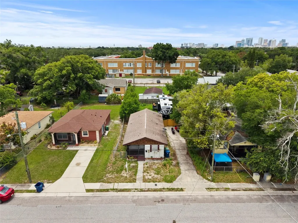 1605 E 29th Avenue Tampa FL 33605