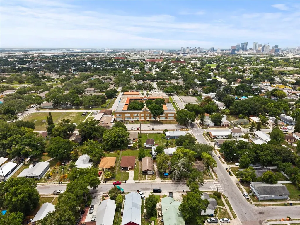 1605 E 29th Avenue Tampa FL 33605