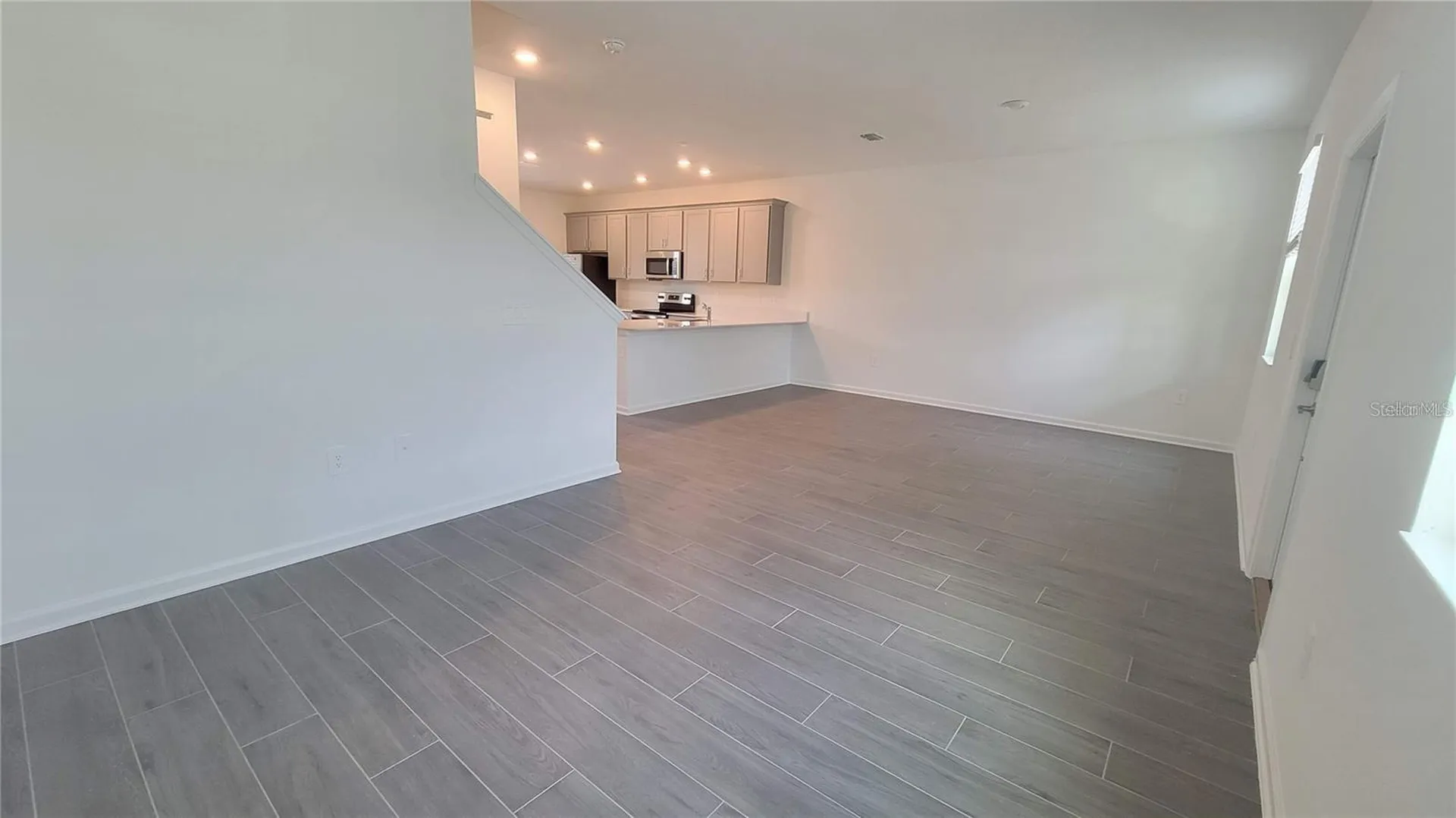 1690 Contentment Loop Kissimmee FL 34744