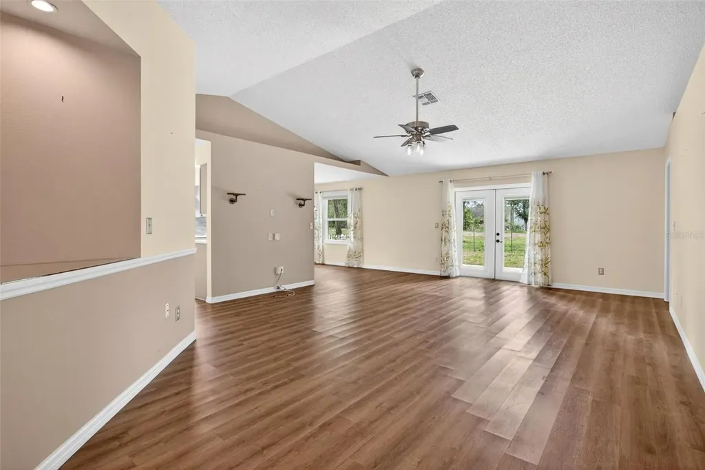2127 King Richards Court Orange City FL 32763