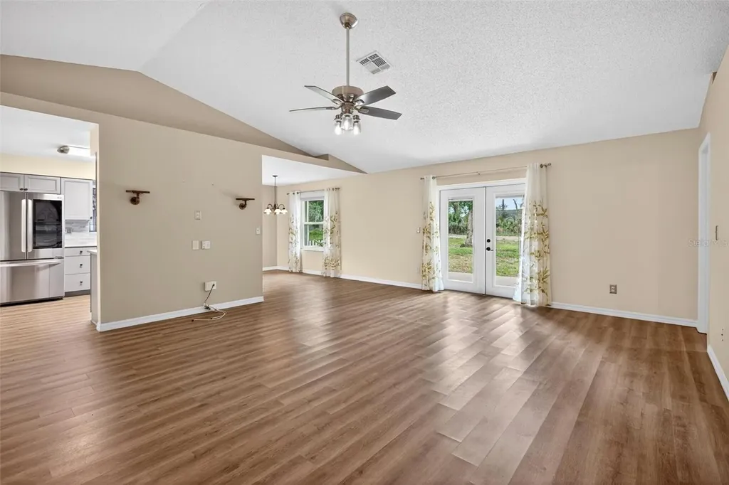 2127 King Richards Court Orange City FL 32763