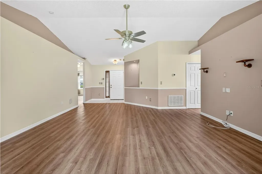 2127 King Richards Court Orange City FL 32763
