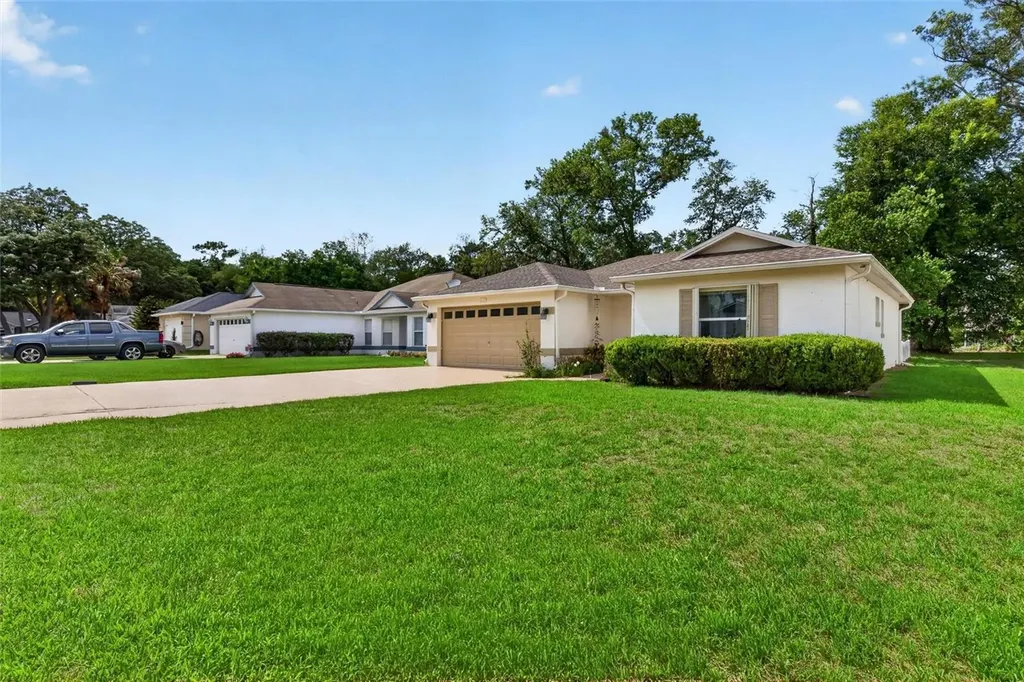 2127 King Richards Court Orange City FL 32763