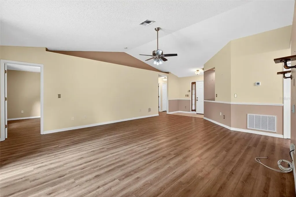 2127 King Richards Court Orange City FL 32763