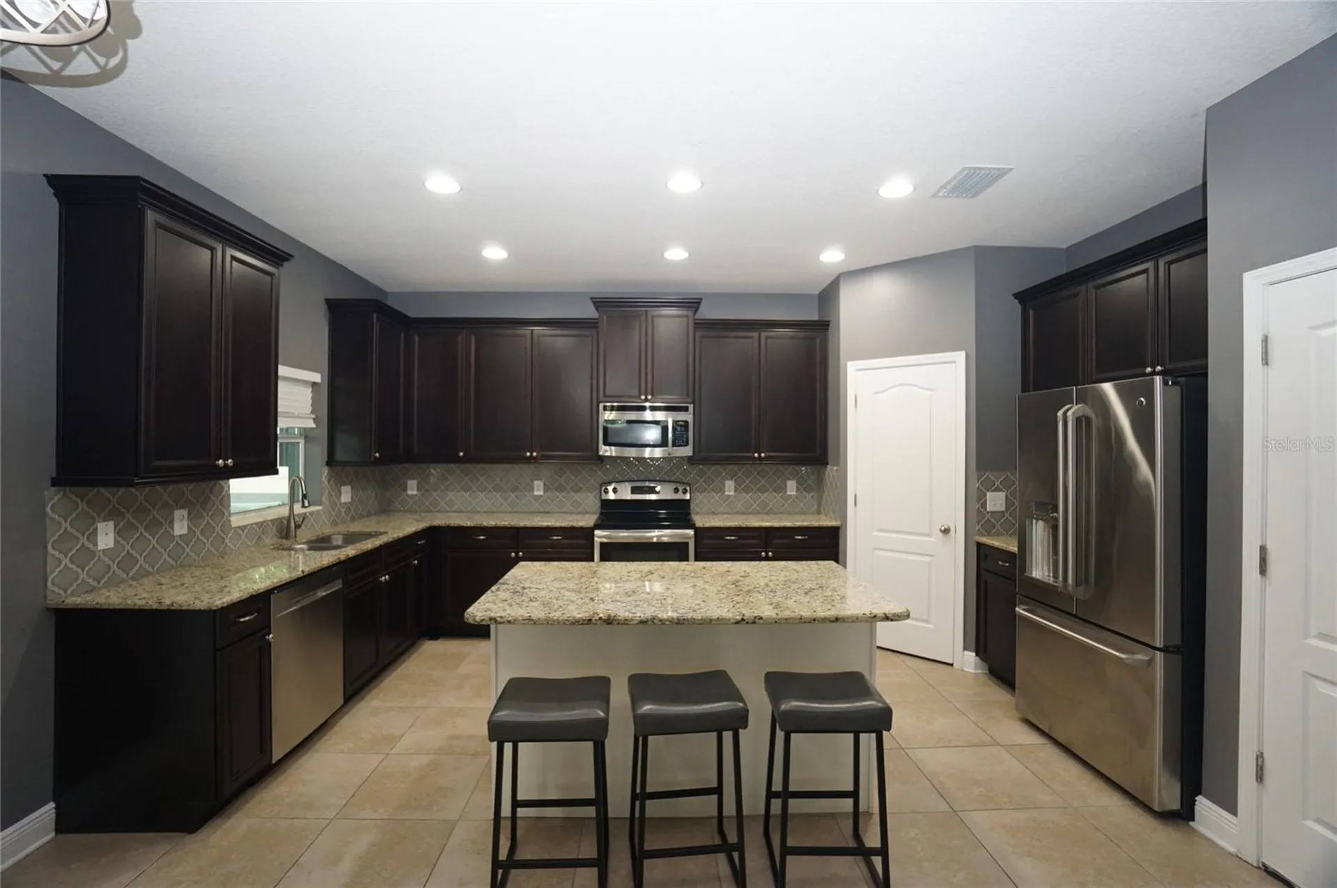 7303 S Shamrock Road Tampa FL 33616
