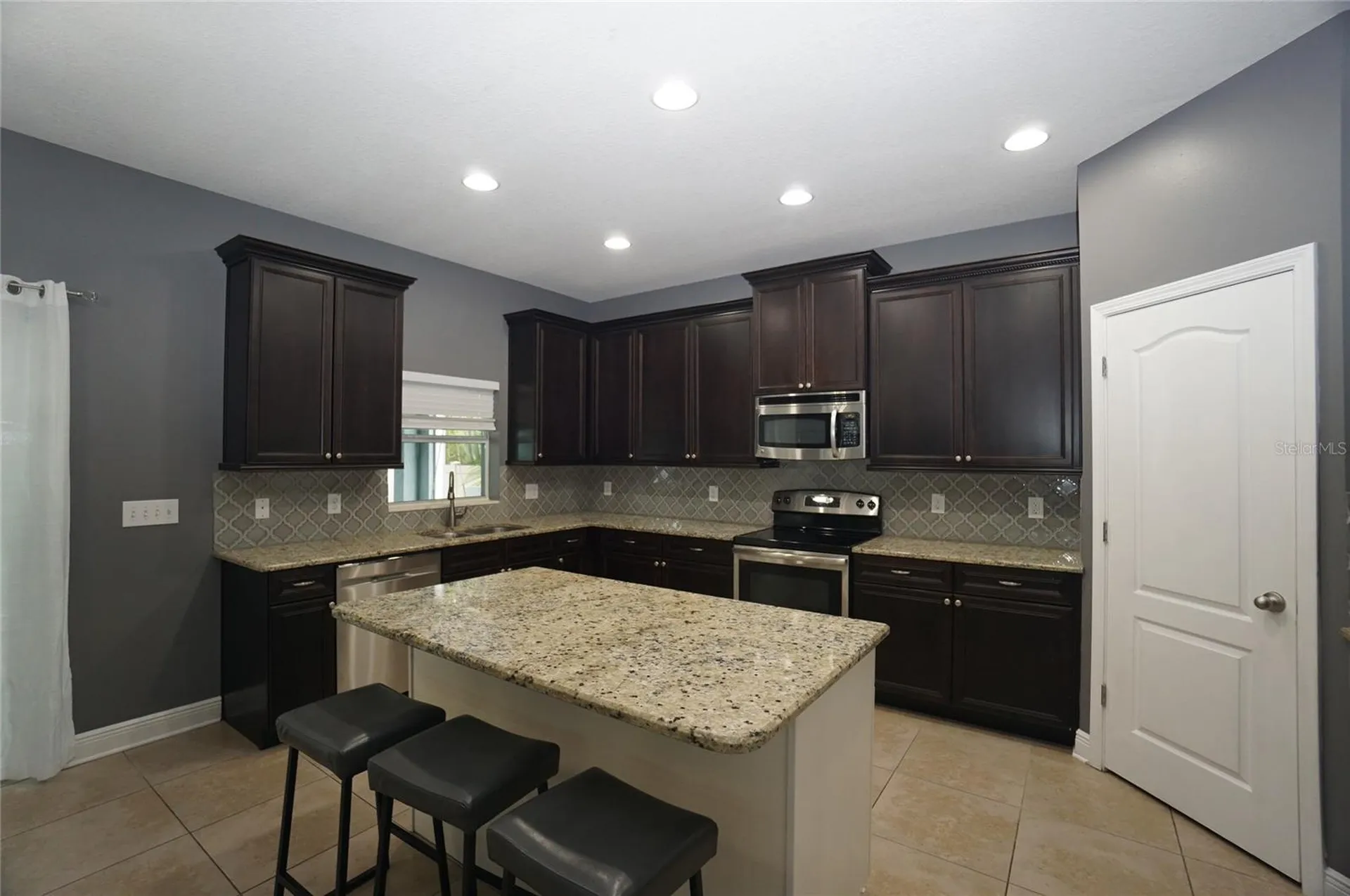 7303 S Shamrock Road Tampa FL 33616