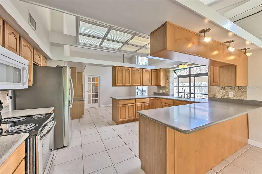 1704 Cape Bend Avenue Tampa FL 33613