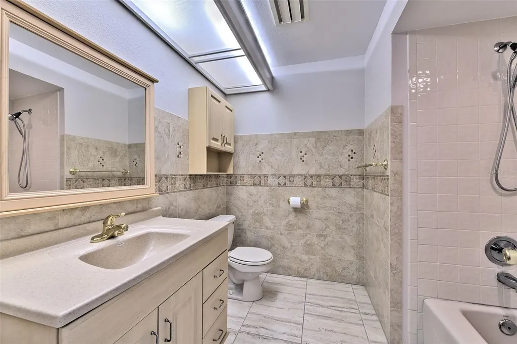 1704 Cape Bend Avenue Tampa FL 33613