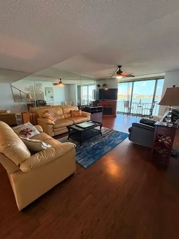 7920 Sun Island Drive S South Pasadena FL 33707
