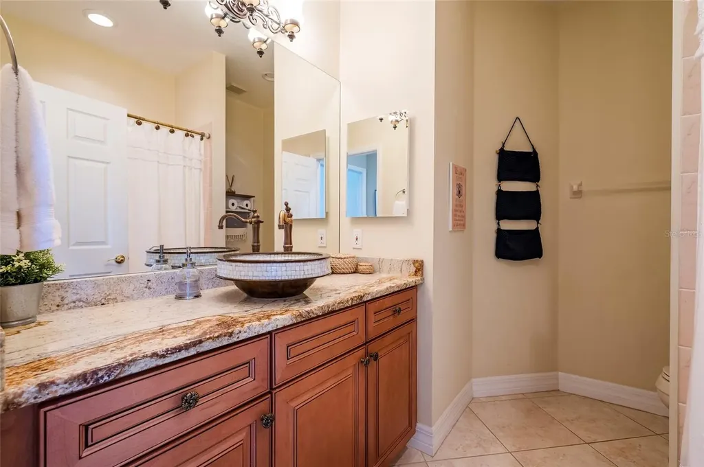 9453 NE Discovery Terrace Bradenton FL 34212