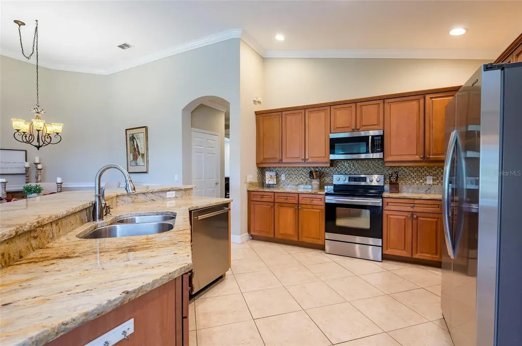 9453 NE Discovery Terrace Bradenton FL 34212