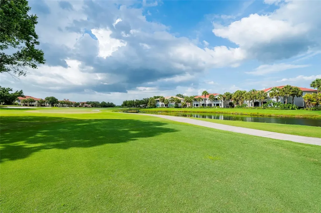 9453 NE Discovery Terrace Bradenton FL 34212