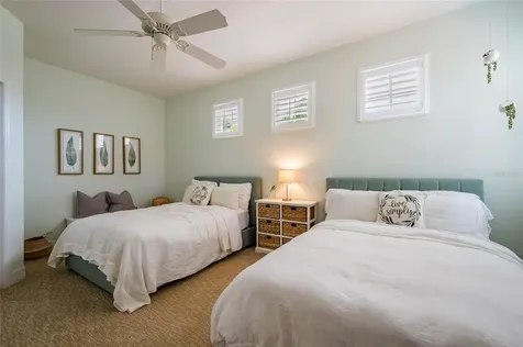 9453 NE Discovery Terrace Bradenton FL 34212