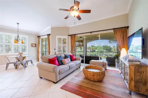 9453 NE Discovery Terrace Bradenton FL 34212