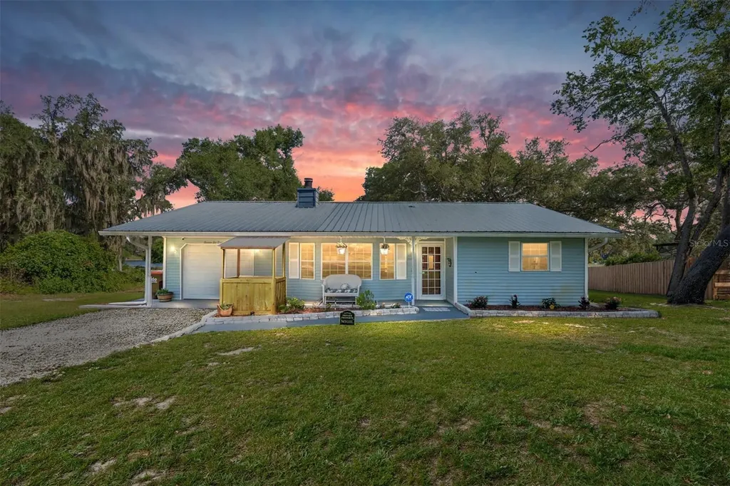 16684 SE 54th Street Ocklawaha FL 32179