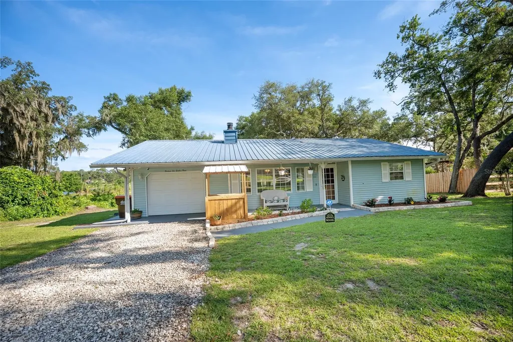 16684 SE 54th Street Ocklawaha FL 32179