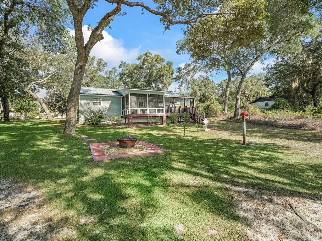 16684 SE 54th Street Ocklawaha FL 32179