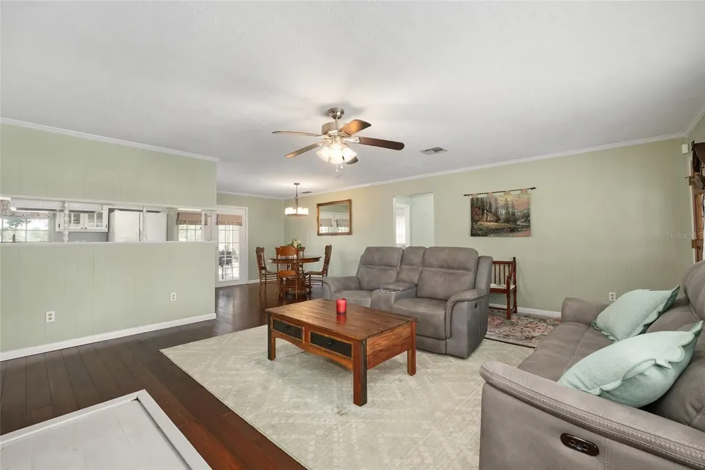 16684 SE 54th Street Ocklawaha FL 32179