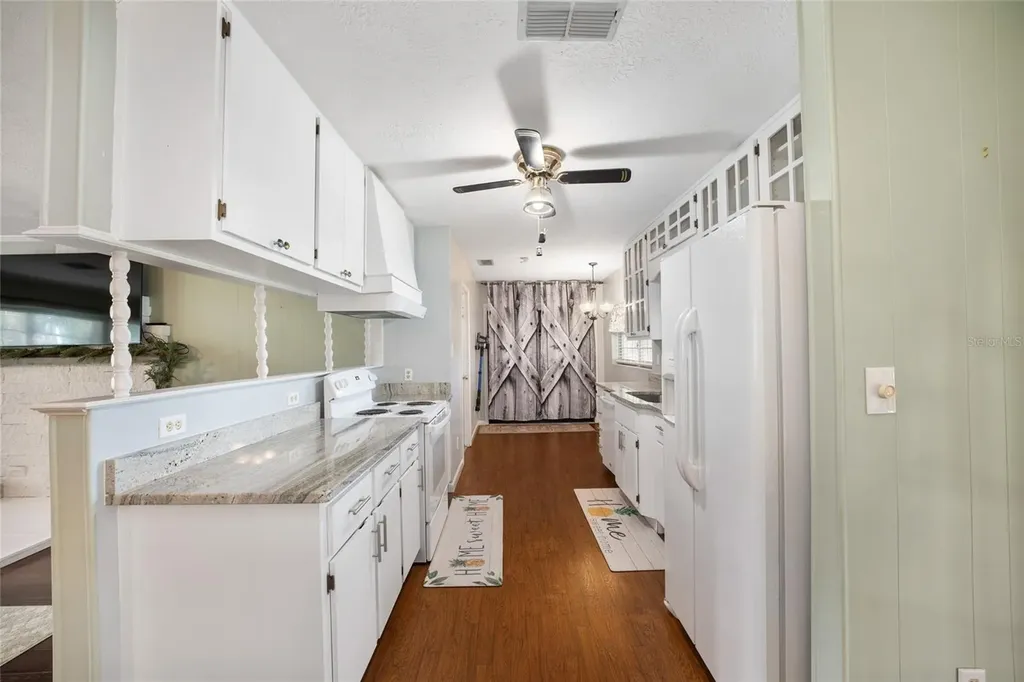 16684 SE 54th Street Ocklawaha FL 32179