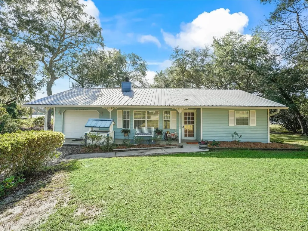 16684 SE 54th Street Ocklawaha FL 32179