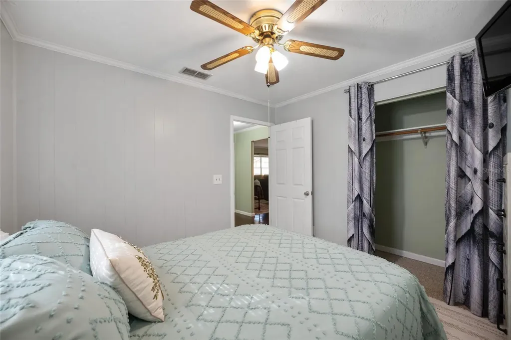 16684 SE 54th Street Ocklawaha FL 32179
