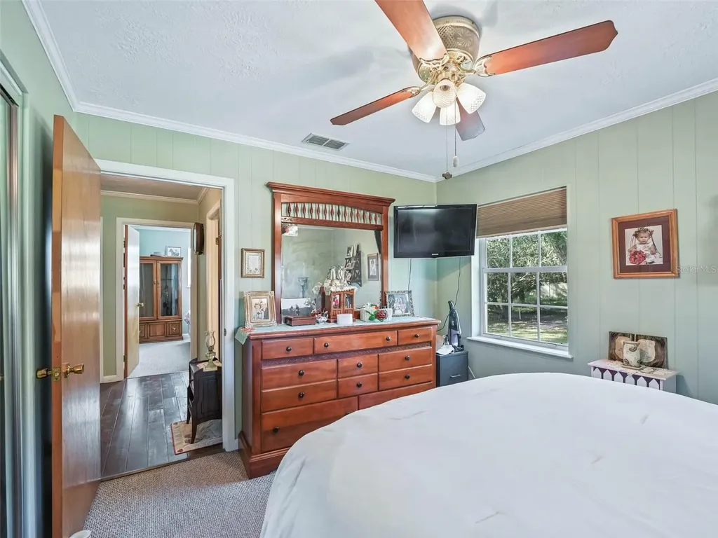 16684 SE 54th Street Ocklawaha FL 32179