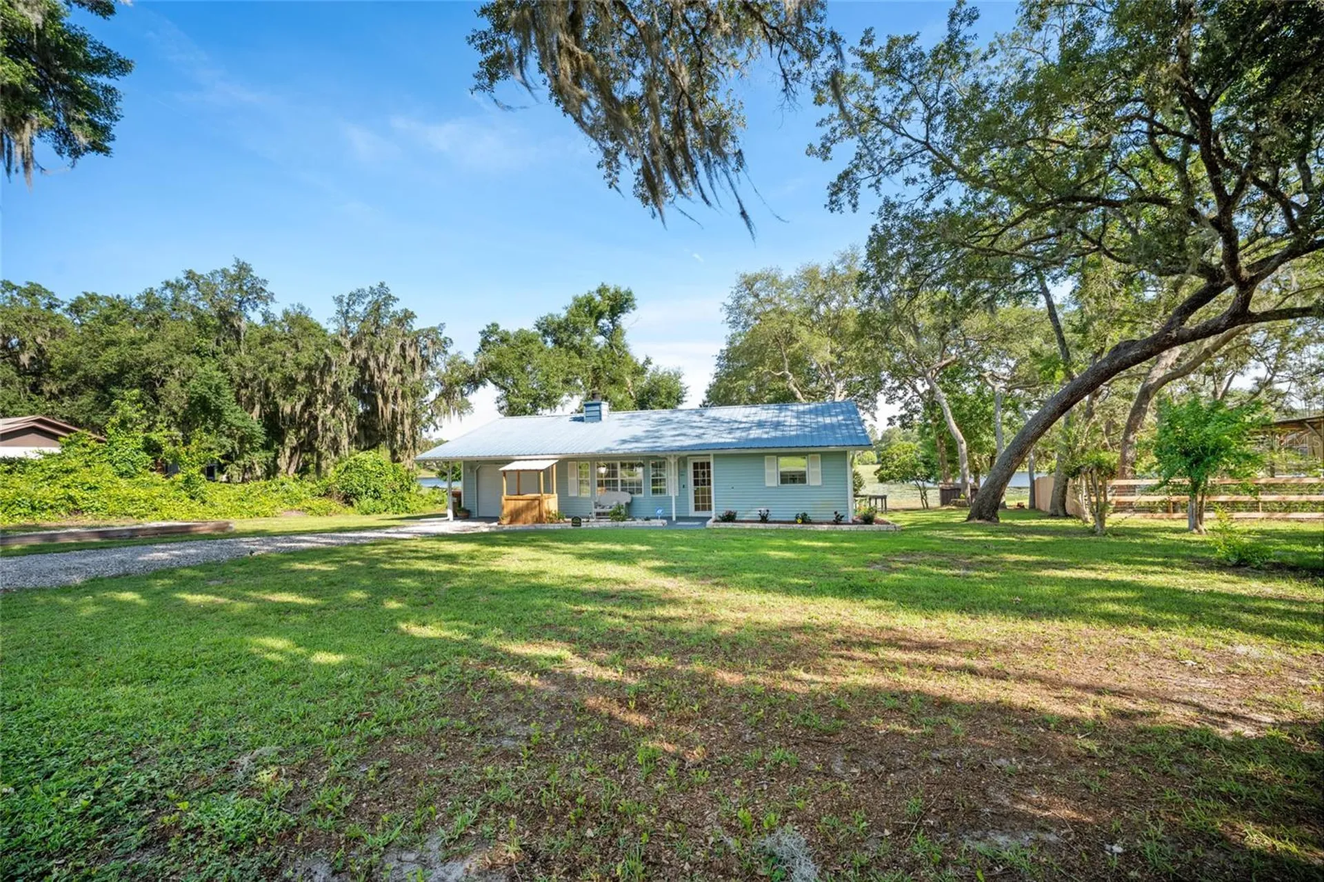16684 SE 54th Street Ocklawaha FL 32179
