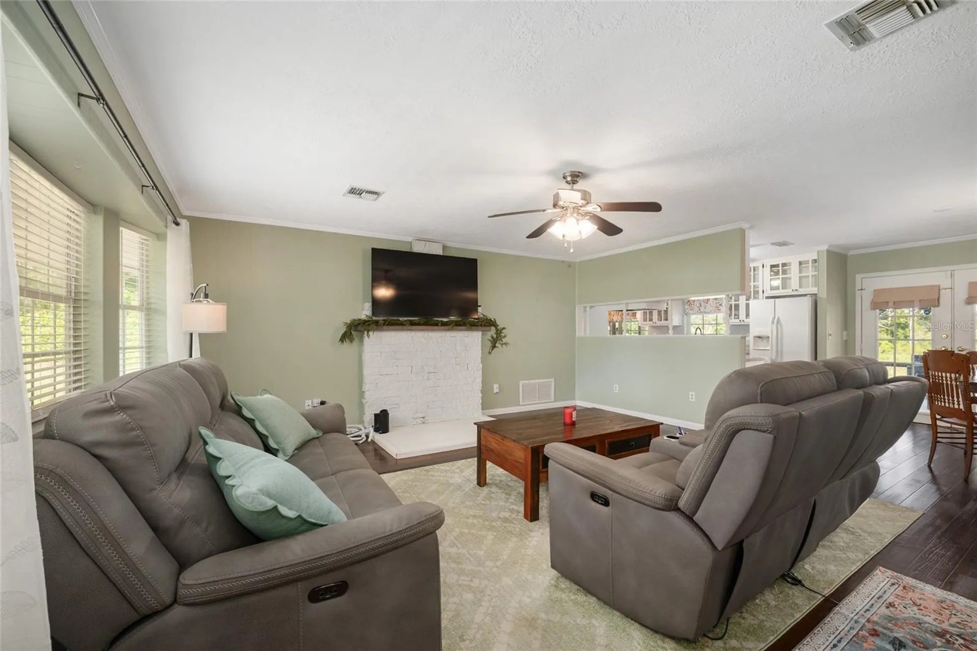 16684 SE 54th Street Ocklawaha FL 32179