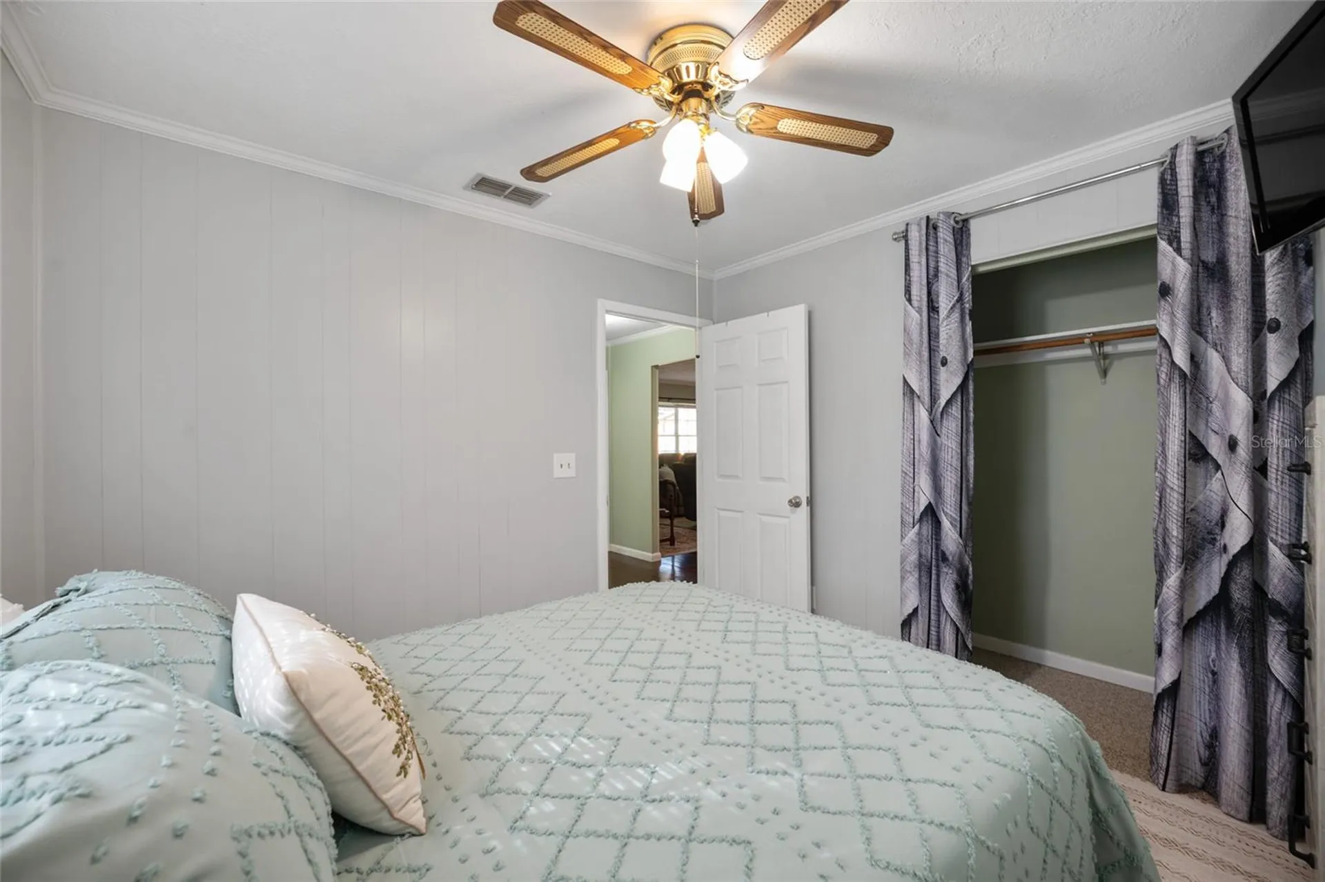 16684 SE 54th Street Ocklawaha FL 32179