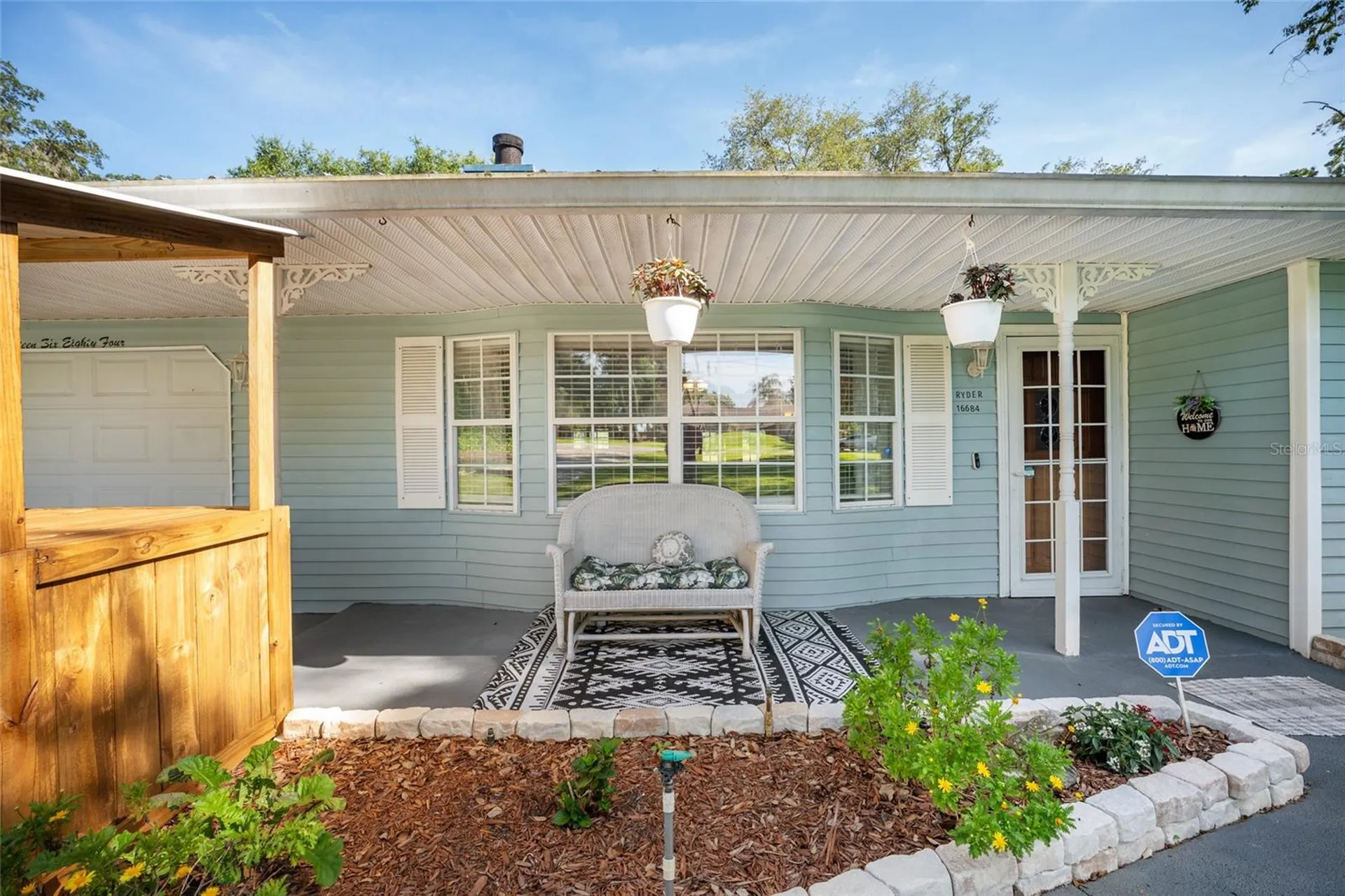 16684 SE 54th Street Ocklawaha FL 32179
