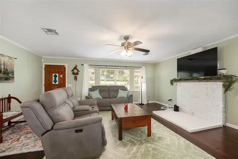 16684 SE 54th Street Ocklawaha FL 32179