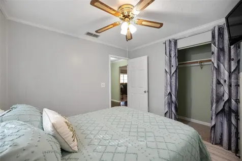 16684 SE 54th Street Ocklawaha FL 32179