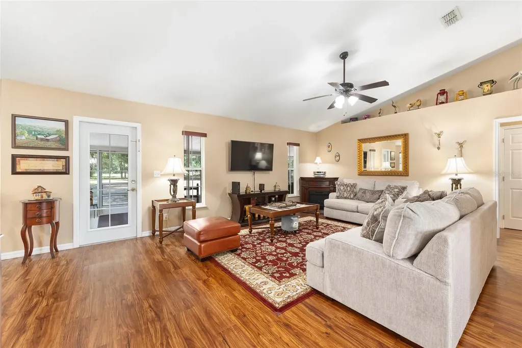 13855 SW Highway 484 Dunnellon FL 34432