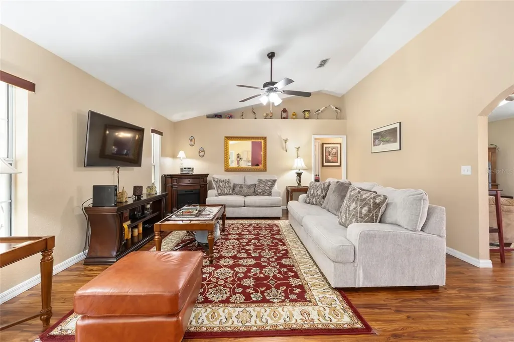 13855 SW Highway 484 Dunnellon FL 34432