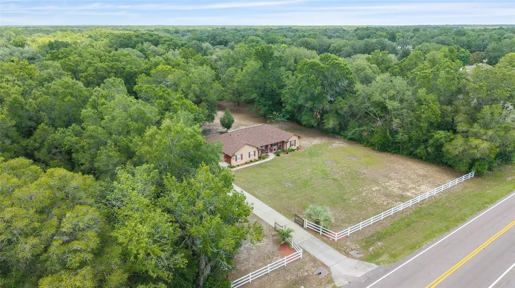 13855 SW Highway 484 Dunnellon FL 34432